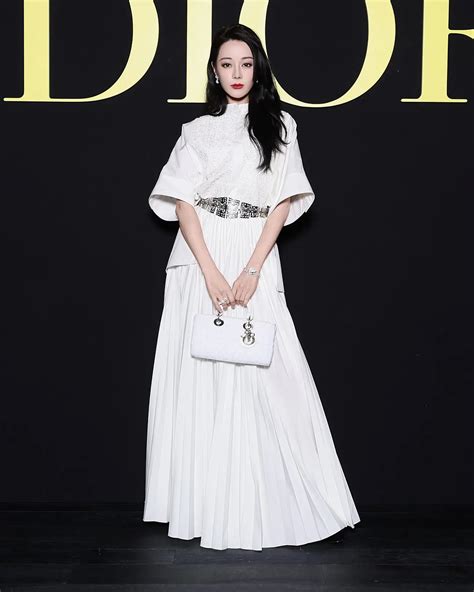 Rachel Zegler and Dilraba Dilmurat enchant as Dior.